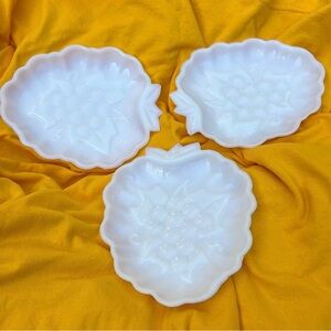 Set of 8 Vintage Hazel Atlas platonite milk glass grape dessert plate